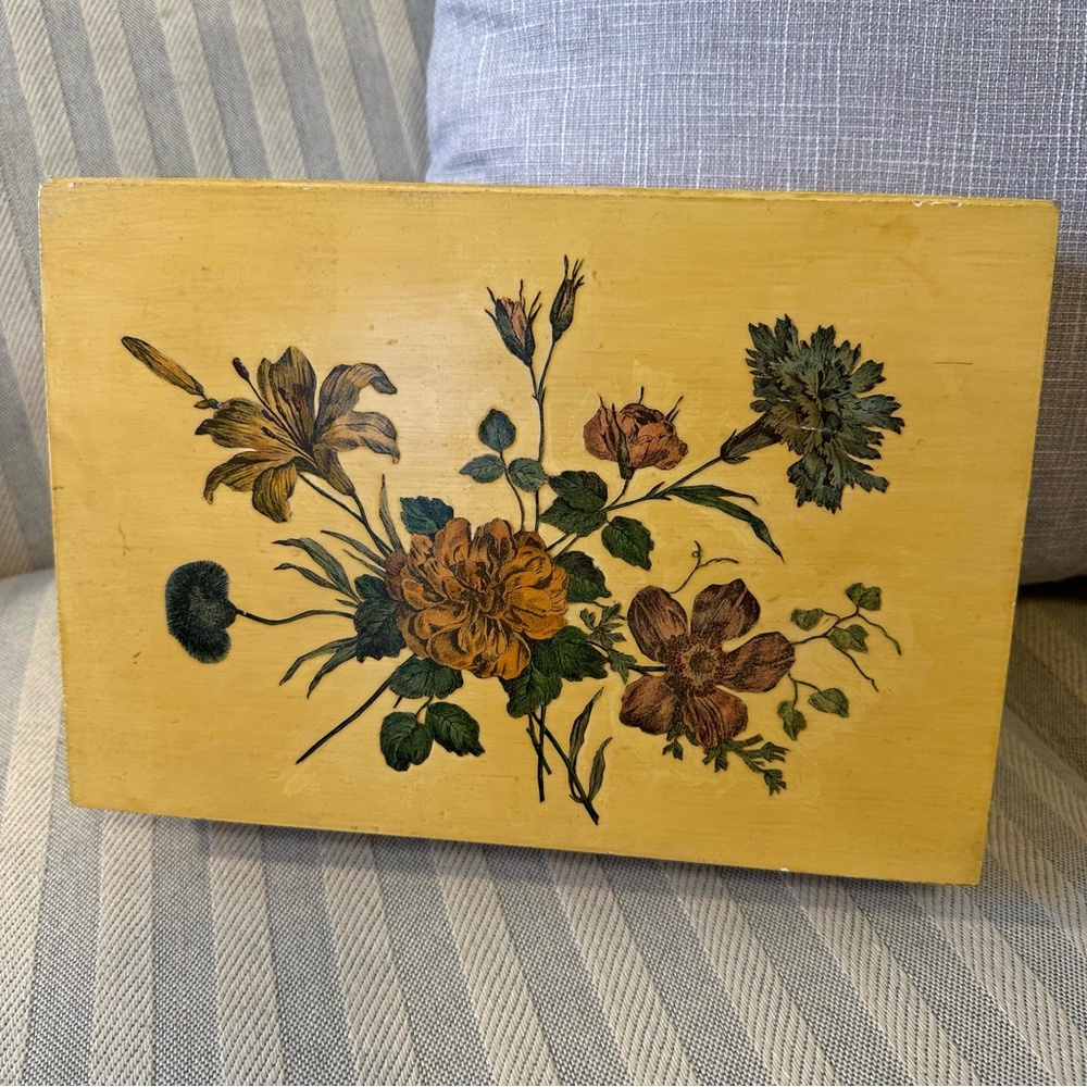 Floral Design Decoupage Box